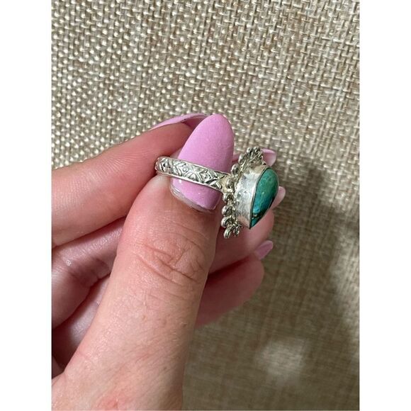 Turquoise Gemstone Ring Size 7 - Picture 4 of 6